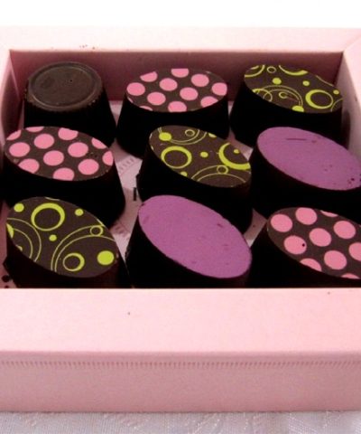 קופסת 9 שוקולדים ממולאים